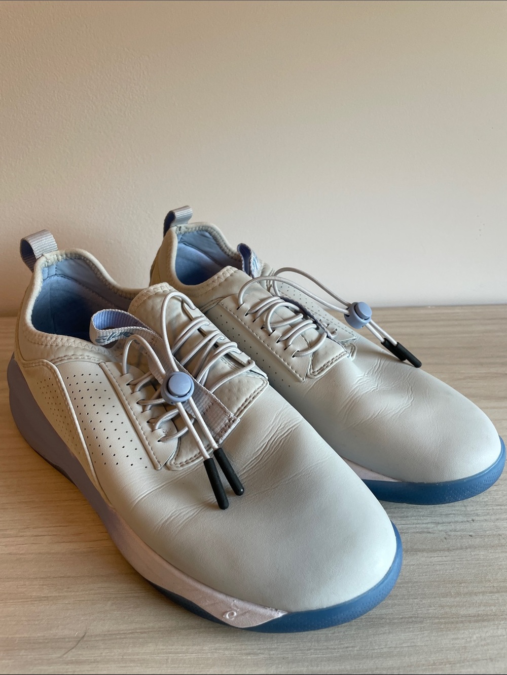 Clove Nursing Shoes Gray Matter Women’s Size US 8 Gray Purple Sneaker